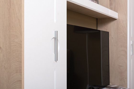 Шкаф "Альба 3" 13.152 - Фасад с фрезеровкой, ручки, цвет: Дуб Эндгрейн Элегантный/Белый глянец